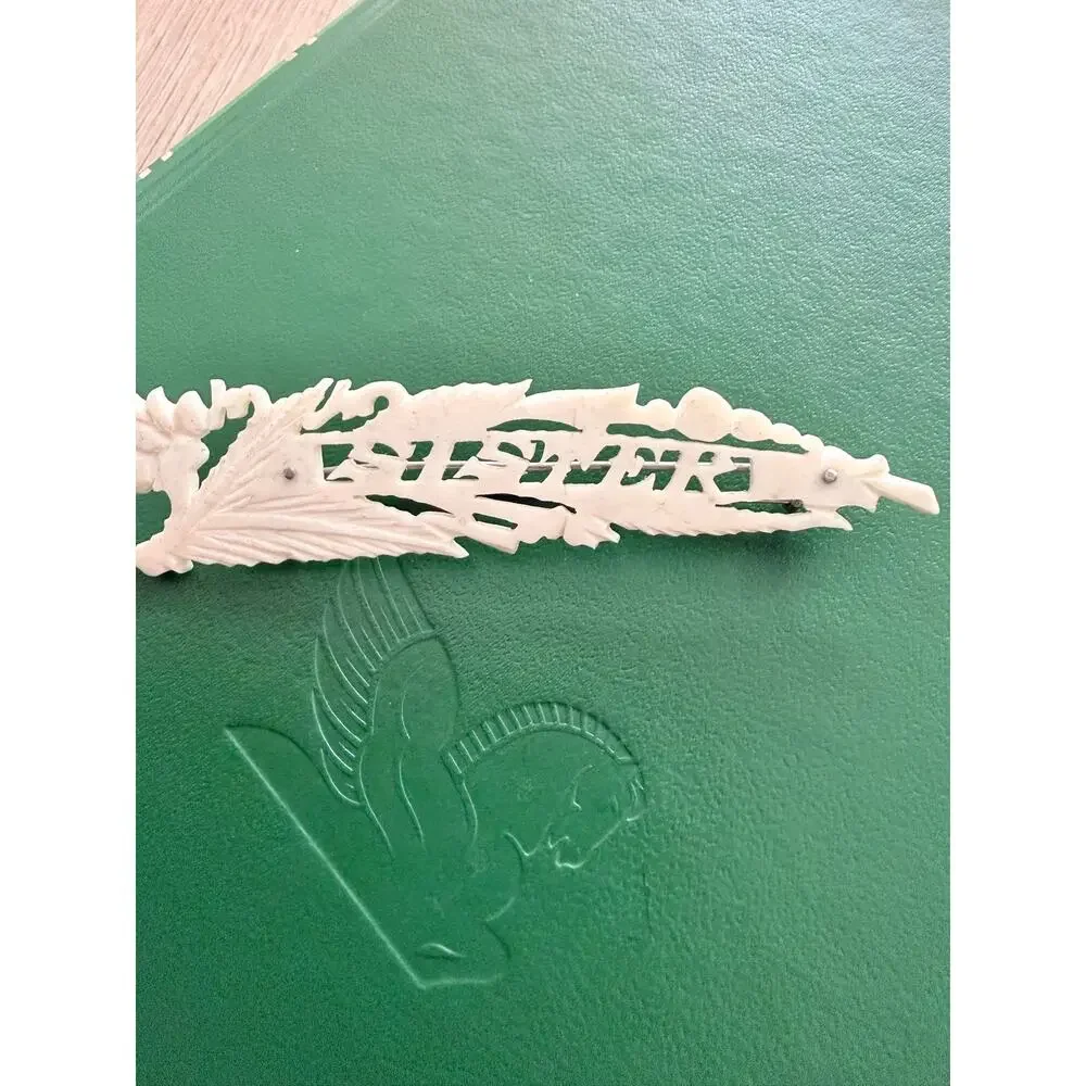 Victorian Brooch: Carved Sister Feather Design